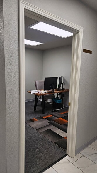 More Photos Of 6116 NW 178th St, Edmond Industrial For Lease