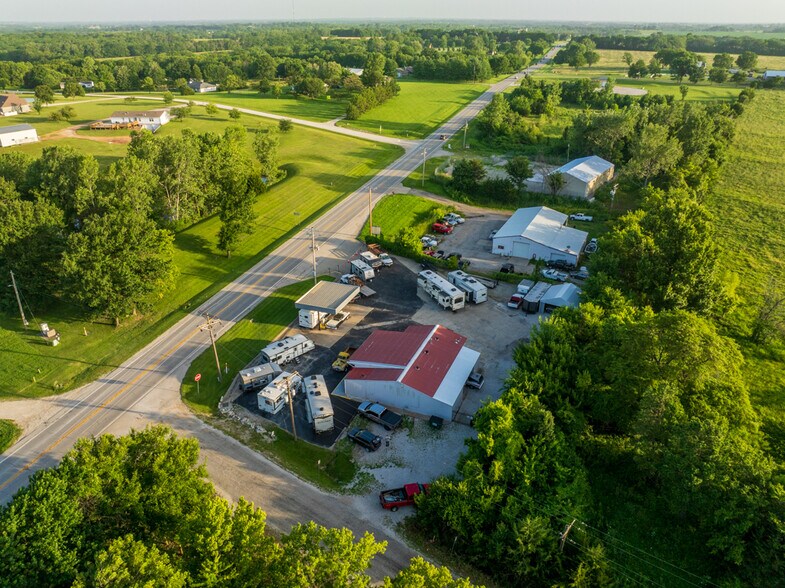 More Photos Of 23621 S State Route 291, Harrisonville Industrial For Sale