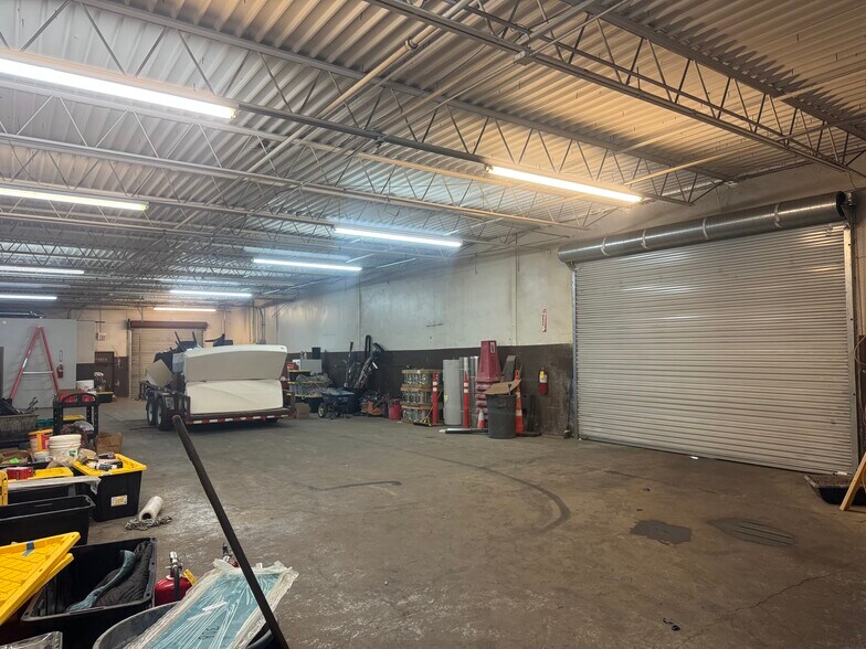 More Photos Of 1150 Martin Luther King Fwy, Fort Worth Warehouse For Lease