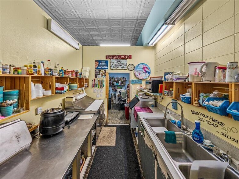 More Photos Of 135 S Central Ave, Bartow Storefront Retail Residential For Sale