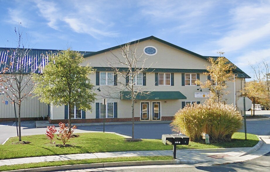 Primary Photo Of 417 Browning Ct, Purcellville Light Distribution For Lease