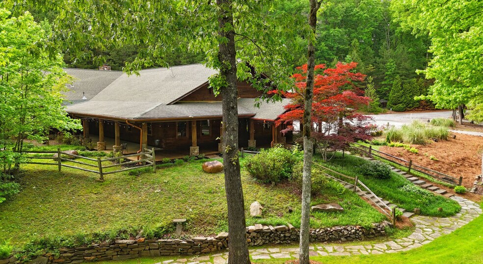 More Photos Of Cove Road, Jasper Specialty For Sale