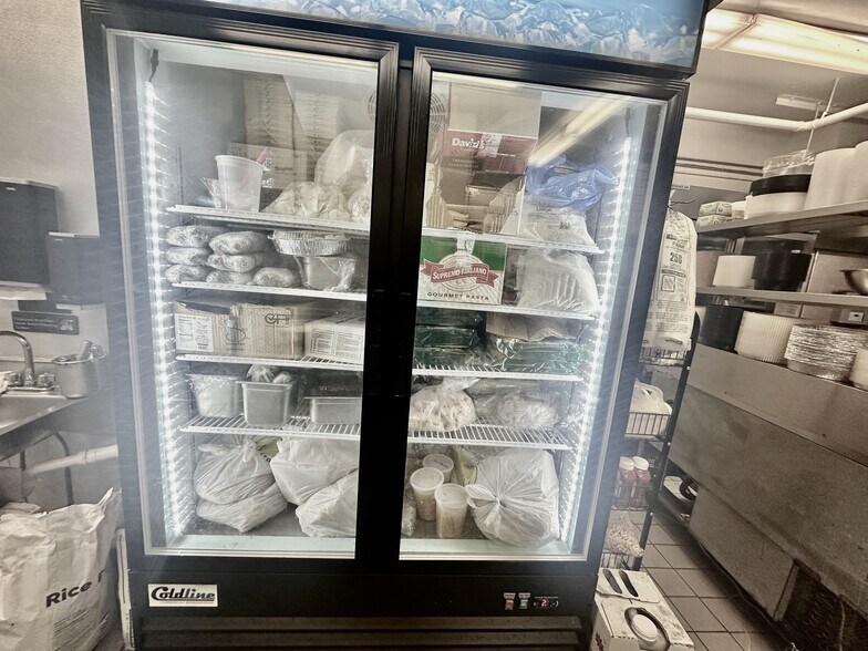 More Photos Of 136 Hamilton Ave, Greenwich Storefront Retail Residential For Lease