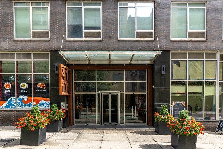 More Photos Of 4117 Crescent St, Long Island City Apartments For Lease