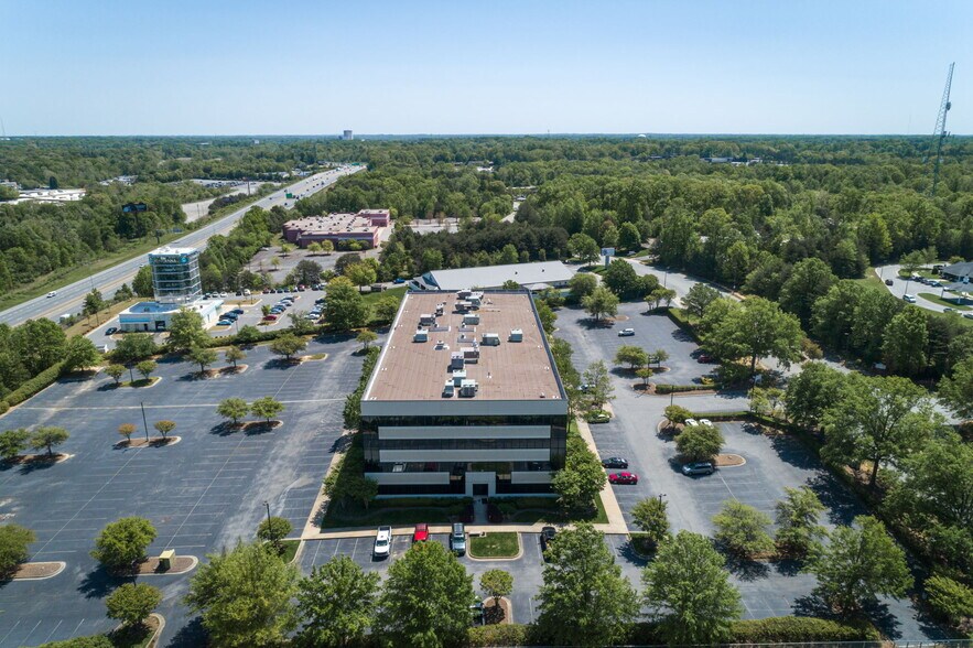 More Photos Of 4900 Koger Blvd, Greensboro Medical For Lease