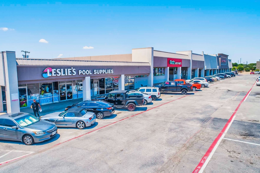 More Photos Of 702-744 W Wheatland Rd, Duncanville General Retail For Lease