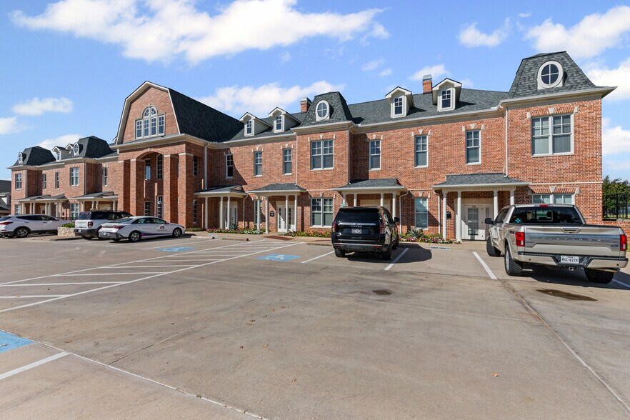 More Photos Of 1670 Keller Pky, Keller Loft Creative Space For Lease