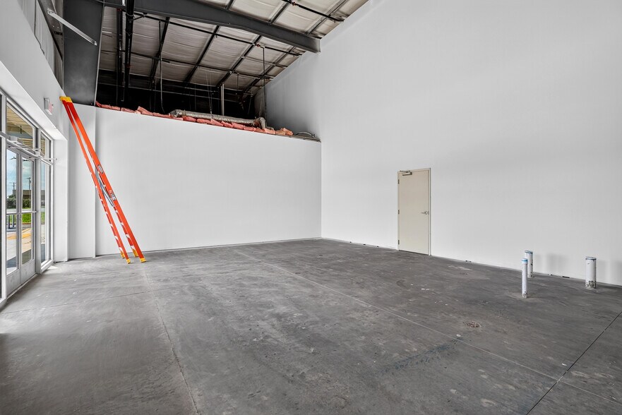 More Photos Of 121 Osage dr, Greenville Warehouse For Sale