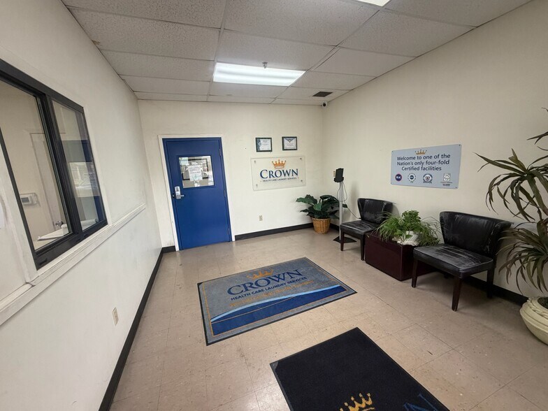 More Photos Of 3305 Mansfield Rd, Shreveport Service For Sale