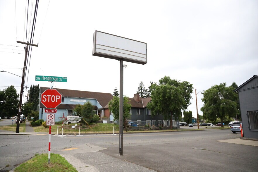 More Photos Of 8855 9th Ave SW, Seattle Convenience Store For Lease