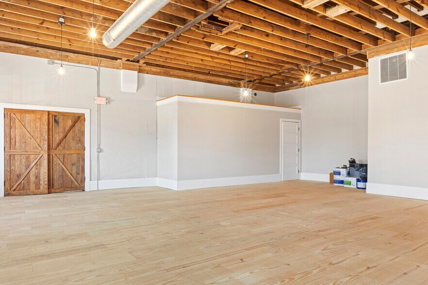 More Photos Of 145-147 N Steele St, Sanford Storefront For Lease