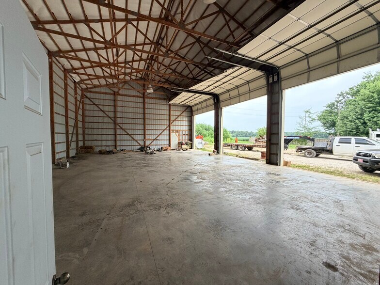 More Photos Of 1367-0 E US Highway 40, Brazil Service For Sale
