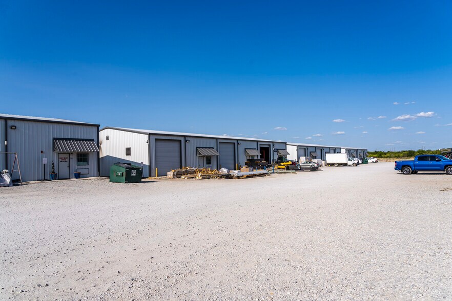 More Photos Of 2170 Collins Rd, Denton Unknown For Lease