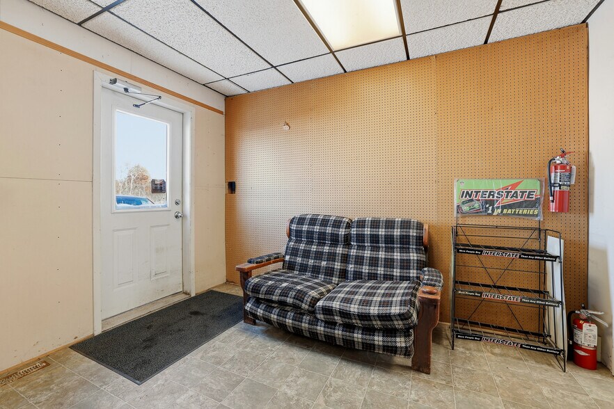 More Photos Of 5500 Prairie Dr, Plover Flex For Sale