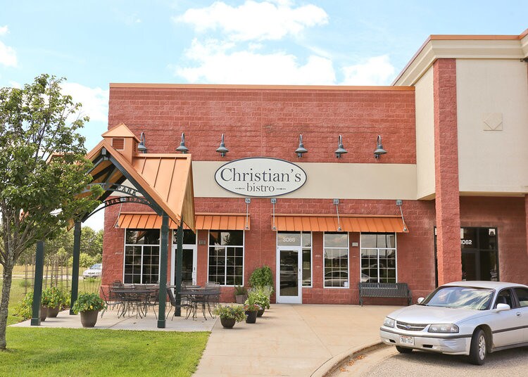 More Photos Of 3012-3066 Village Park Dr, Plover Freestanding For Lease