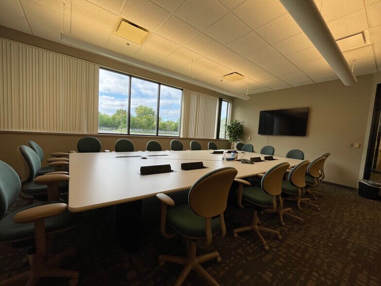 More Photos Of 4800 Concentric Blvd, Saginaw Office For Lease