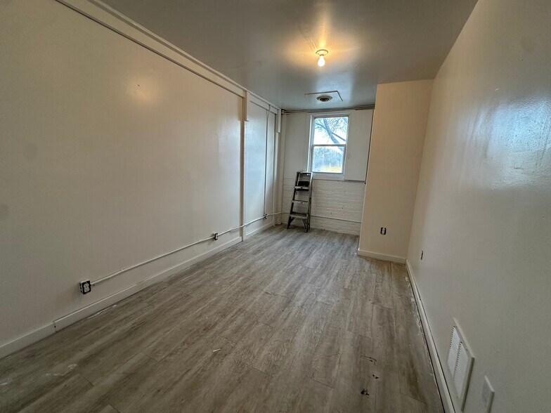 More Photos Of 2600-2604 W Fond Du Lac Ave, Milwaukee Manufacturing For Sale