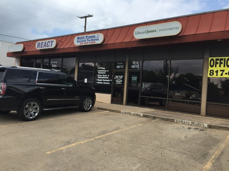 More Photos Of 4817 Brentwood Stair Rd, Fort Worth Unknown For Lease