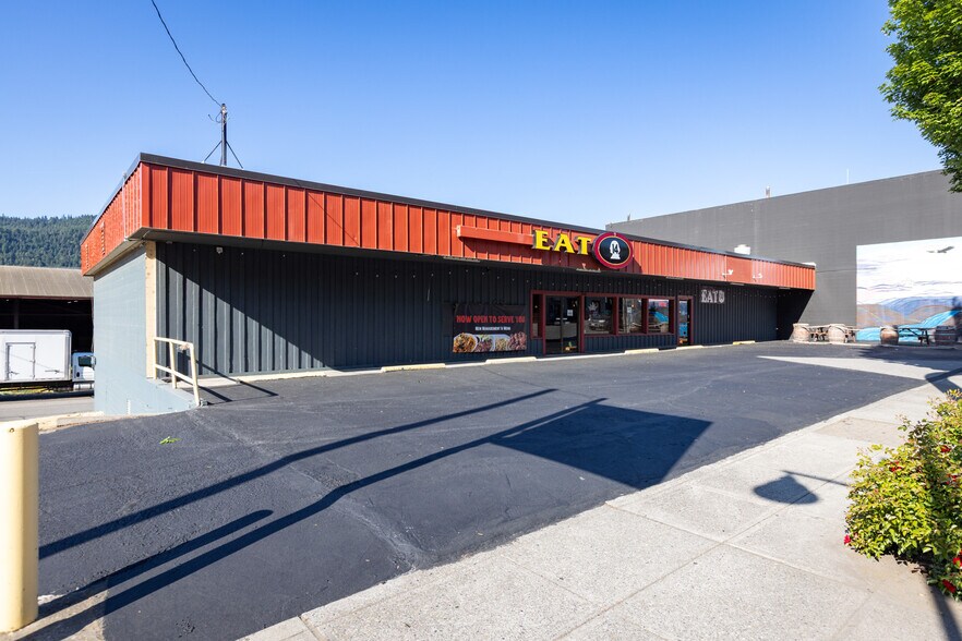 More Photos Of 105 Steuben st, Bingen General Retail For Sale