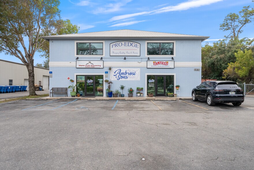 More Photos Of 3910 Domestic Ave, Naples Warehouse For Sale