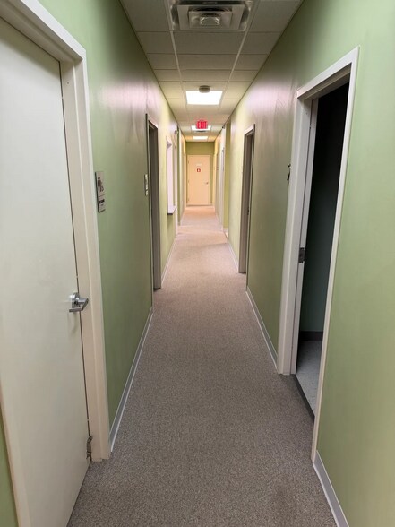 More Photos Of 13900 Quailbrook Dr, Oklahoma City Medical For Lease