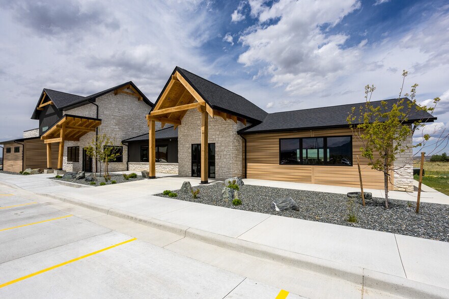 More Photos Of 5980 Enterprise Dr, Casper Office For Lease