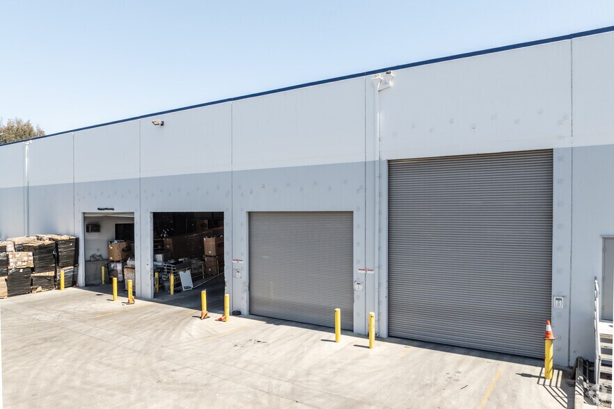 More Photos Of 331-333 Cliffwood Park St, Brea Manufacturing For Lease