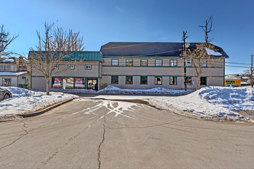 More Photos Of 2709 White Mountain Hwy, North Conway Freestanding For Sale