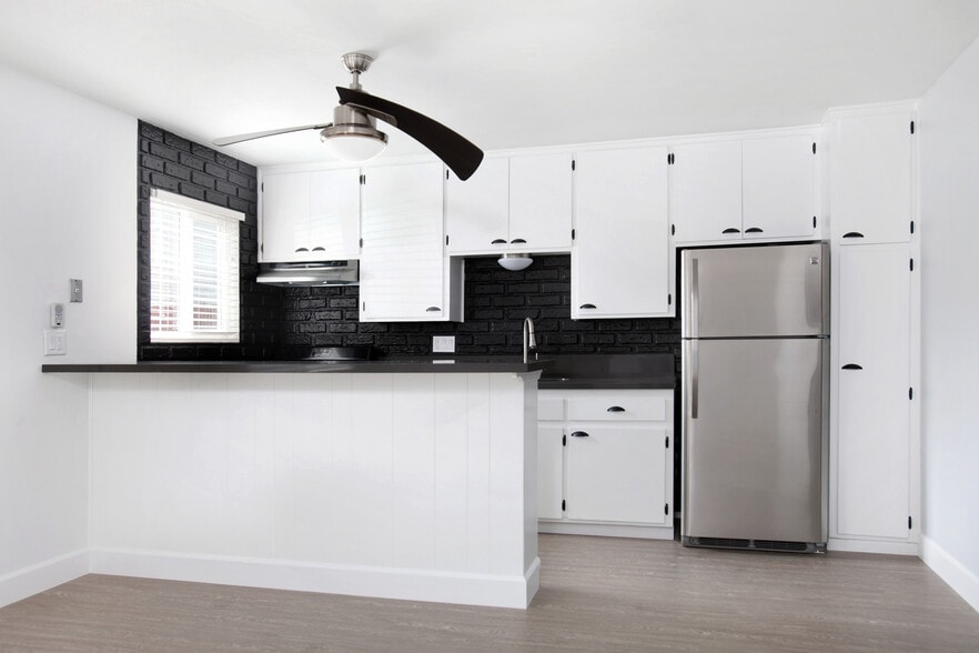 More Photos Of 1413 Hemlock Ave, Imperial Beach Apartments For Sale