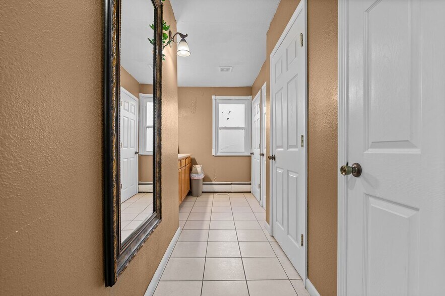 More Photos Of 8861 Botanical Ave, Caseyville Specialty For Sale