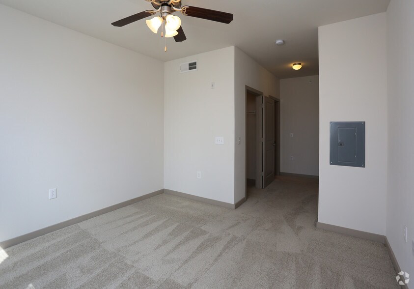 More Photos Of 1601 E Debbie Ln, Mansfield Apartments For Lease