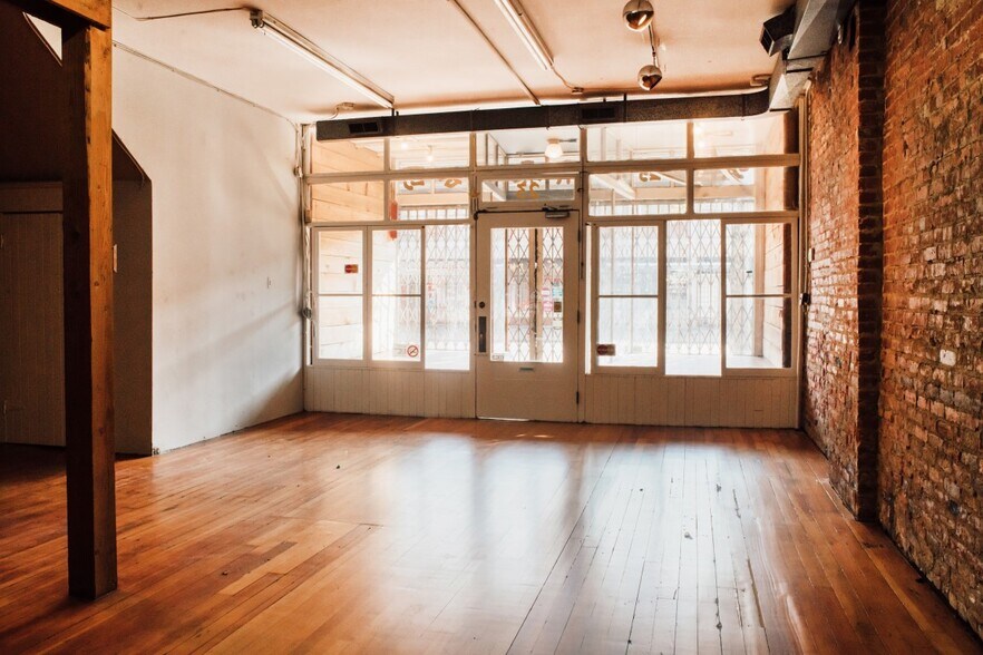 More Photos Of 23 E Pender St, Vancouver Storefront Retail Office For Sale