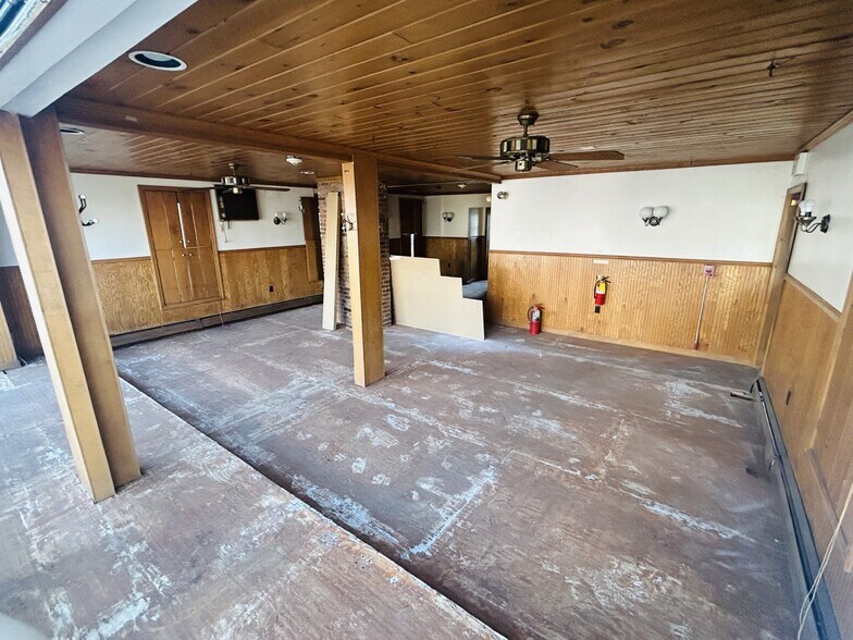 More Photos Of 936 Chalkstone Ave, Providence Storefront Retail Residential For Lease