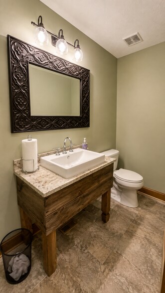More Photos Of 5114-5116 Stepp Ave, Jacksonville Warehouse For Sale