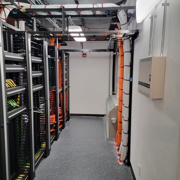 More Photos Of 500 Economy Ct, Freeport Office For Lease