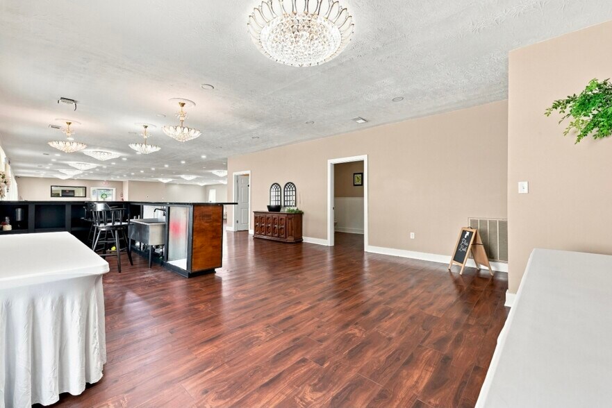 More Photos Of 532 N Kristi Rd, Martinsville Lodge Meeting Hall For Lease