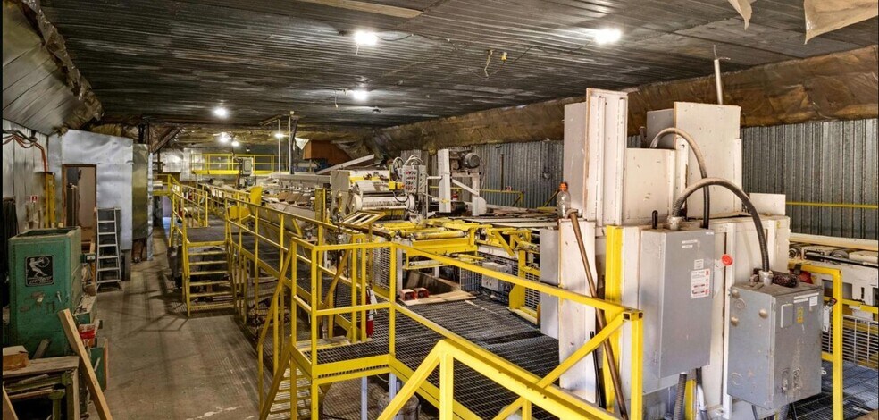 More Photos Of 8687 Highway 511, Lanark Highlands Manufacturing For Sale