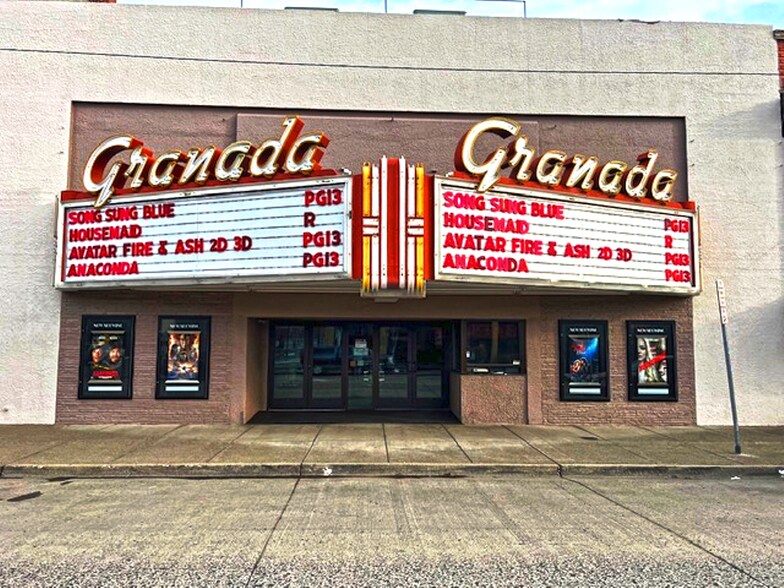 More Photos Of 1311 Adams Ave, La Grande Sports And Entertainment For Sale