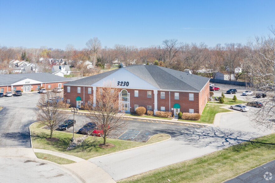 More Photos Of 3230 Central Park W, Toledo Office For Lease