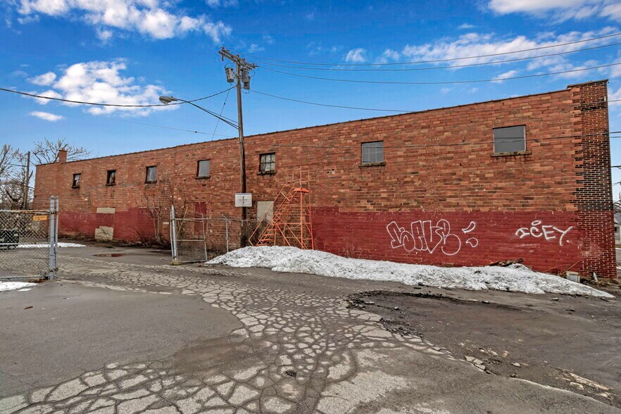 More Photos Of 14 Strauss Street, Buffalo Warehouse For Sale