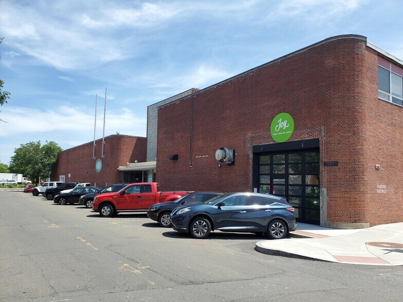 More Photos Of 85-101 Water St, Norwalk Flex For Lease