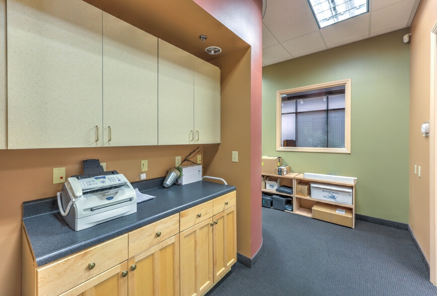 More Photos Of 2850 S Jones Blvd, Las Vegas Office For Sale