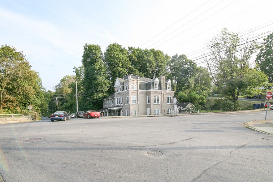 More Photos Of 2102 S Lehigh Ave, Whitehall Apartments For Sale
