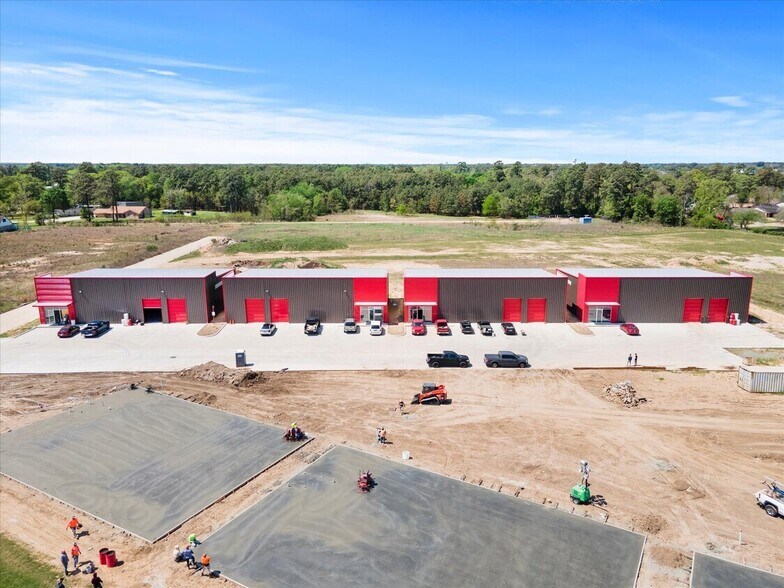 More Photos Of 16285 North Fwy, Houston Unknown For Lease