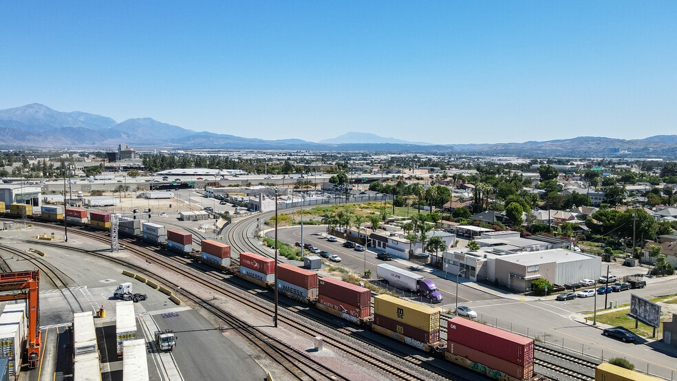 More Photos Of 1033-1047 W 3rd St, San Bernardino Warehouse For Sale