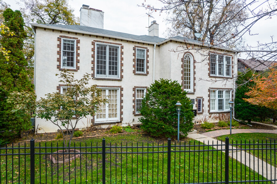 Primary Photo Of 212 Ridgewood Ave, Minneapolis Apartments For Sale