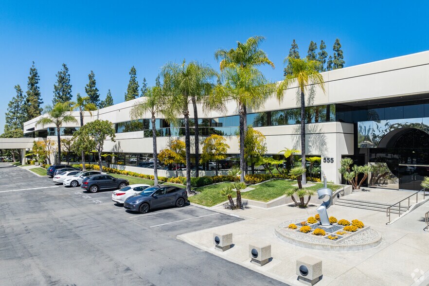 More Photos Of 555-605 E Huntington Dr, Monrovia Office For Lease