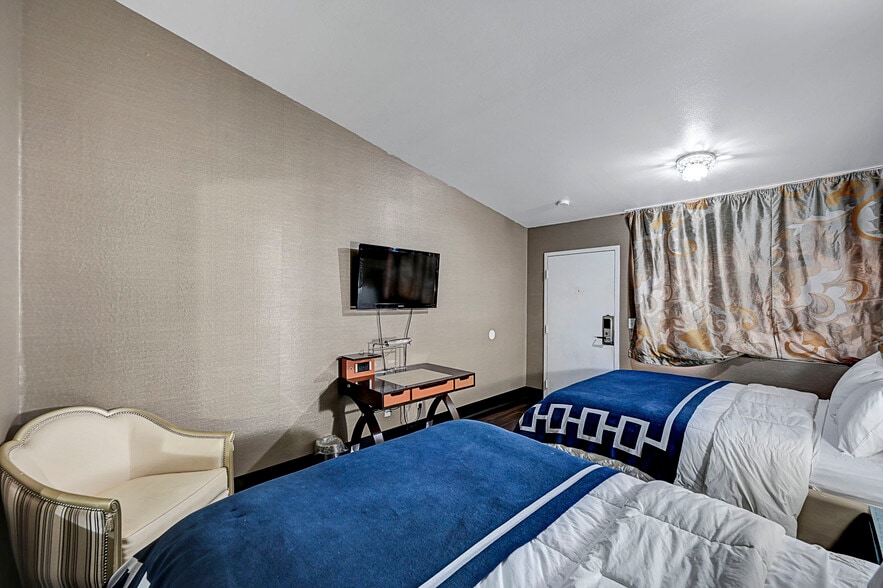 More Photos Of 2855 Fremont St, Las Vegas Hotel For Sale