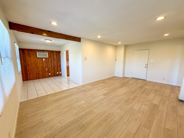 More Photos Of 6254 Whitsett Ave, North Hollywood Apartments For Sale