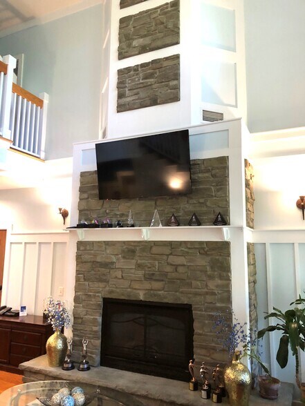 More Photos Of 400 Whitney Rd, Penfield Office For Sale